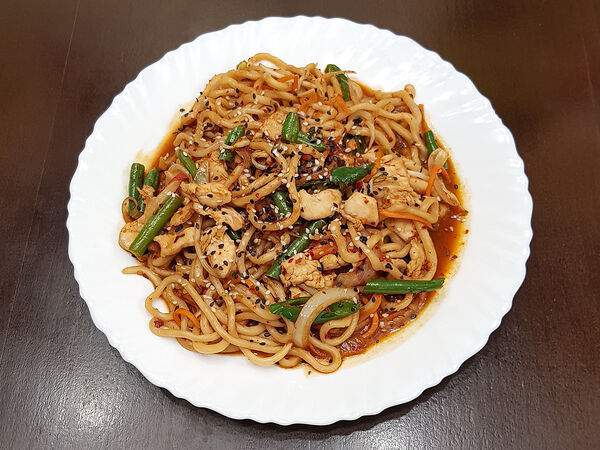 Аян - Вок Лапша с курицей острая