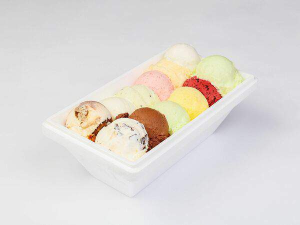 Желатерия Италия - Двенадцать шариков мороженого