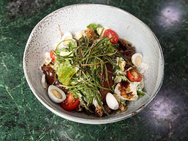 Bon Bon кофейня - Теплый салат с кониной