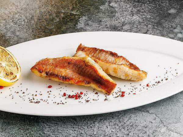 Ресторан Каре - Морской окунь на решетке