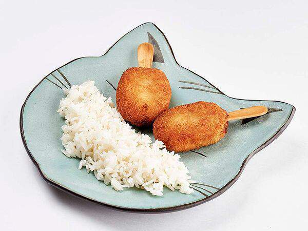 Урюк - Куриное эскимо с отварным рисом