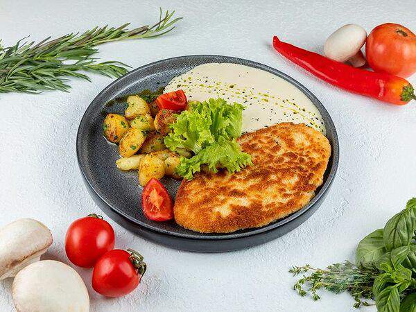 PizzBurg - Шницель с молодым картофелем и сырной эспумой