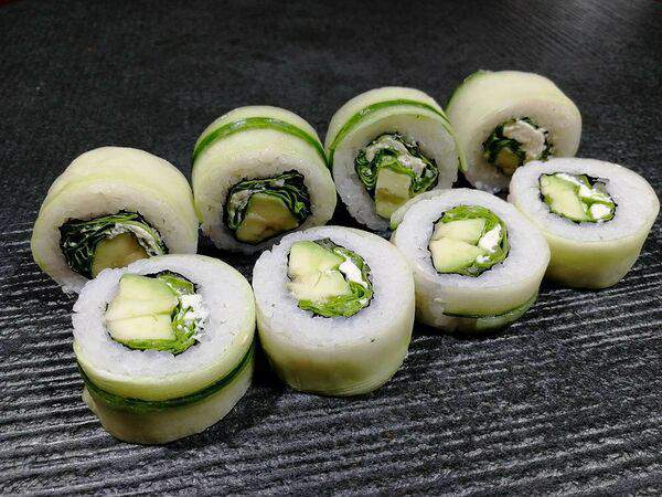 Sushi Life - Ролл Веган в огурце с тофу