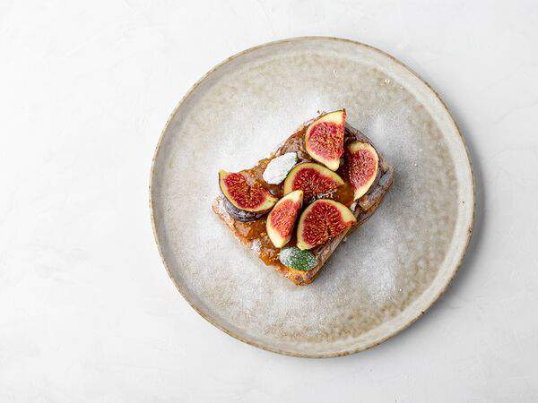 Здрасте кафе - Vip Бутерброд с инжиром и сыром бри