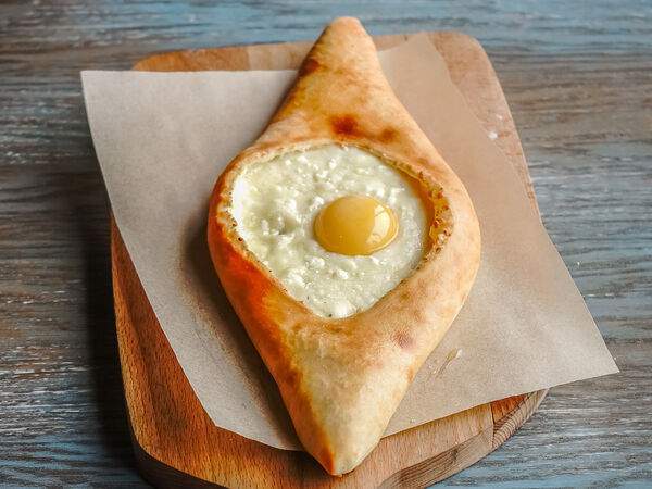 Кинза - Хачапури по-аджарски