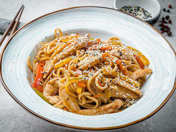 Лето на поляне - Лапша удон с курицей