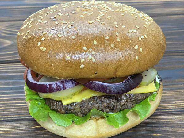 Crystal Sushi & Rolls - Чизбургер