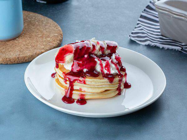 Славный кофе - Панкейки с бананом и творожным кремом