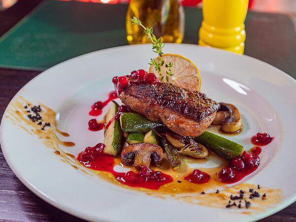 Hosper Hops Pub - Филе утки №2 с цукини