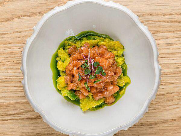 Milovita - Тартар из лосося с авокадо