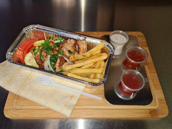 Огонь - Шашлык из курицы с фри в боксе