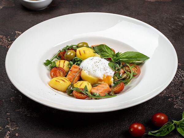 Шоколадница - Салат Ницца с копченым лососем