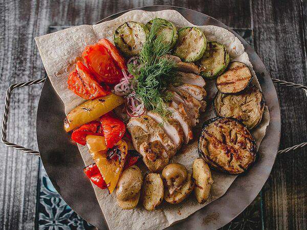 Lukum lounge cafe - Садж Из курицы