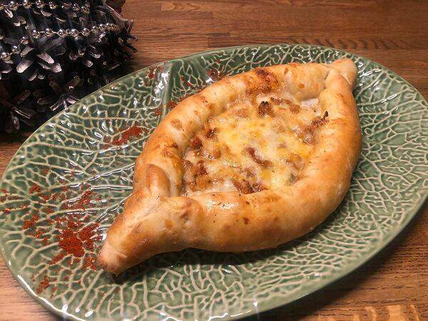 Amelie - Хачапури по-аджарски с мясом