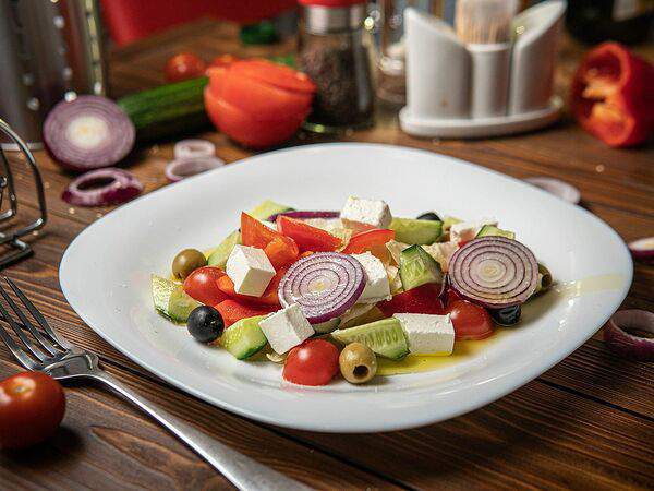 Bizon Grill Café - Салат Греческий