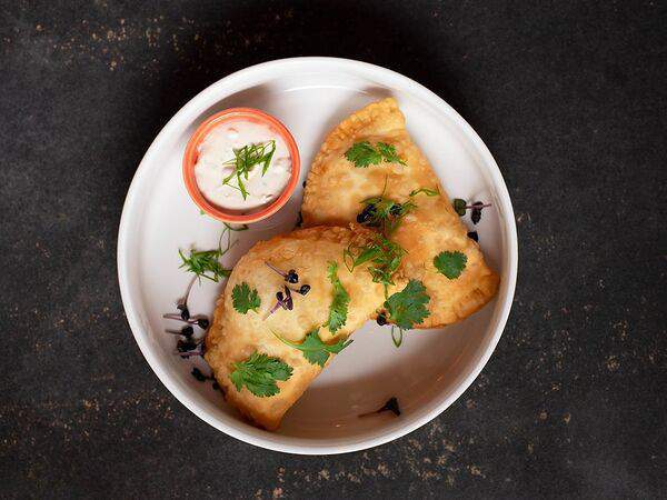 Kolbasabar - Два мини - чебурека с олениной