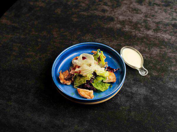 Bobrovsky bar - Теплый салат с перепелкой