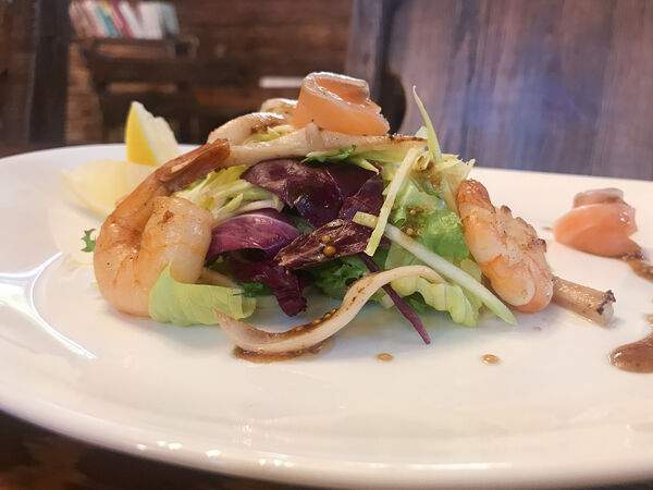 Таверна - Салат с морепродуктами