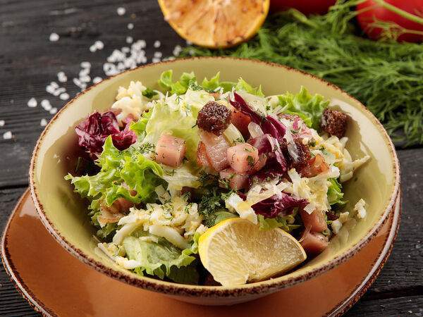 McKey Pub & Restauraunt - Салат Лондонский Цезарь