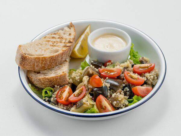 Розмарин - Салат теплый с овощами гриль и кус-кусом