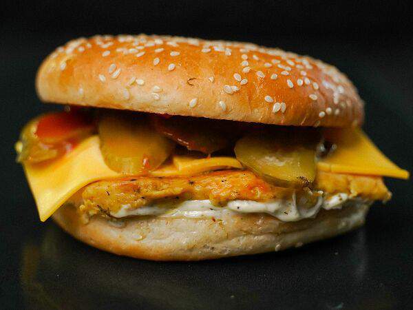 Kikchak Street Food - Чикенбургер