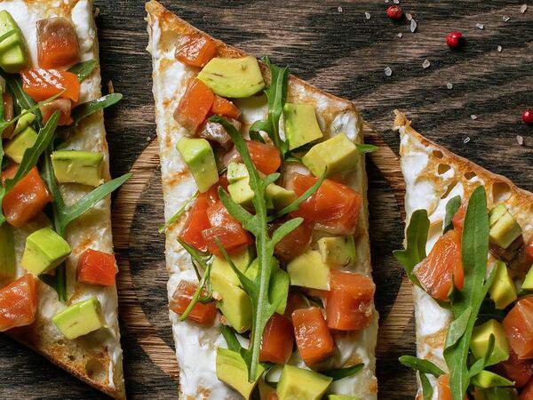 Философия - Чиабатта с лососем и авокадо