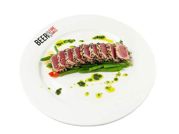 Beer & Fire Grill - Стейк из тунца с кенийской фасолью
