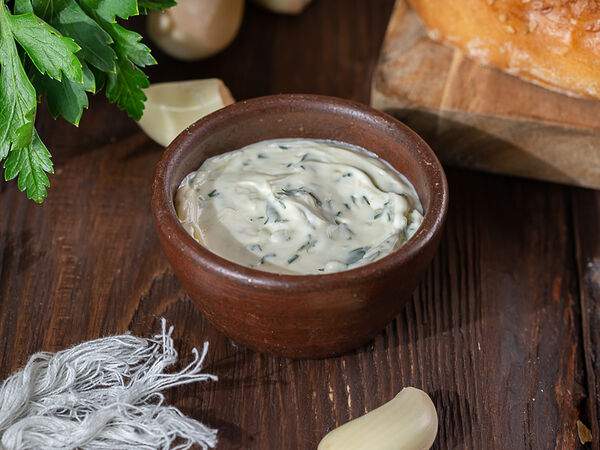 ХашЛаваш - Соус Мацун с чесноком