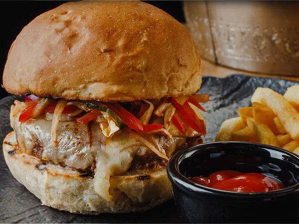 Томми Lee - Биф Бургер с котлетой из телятины