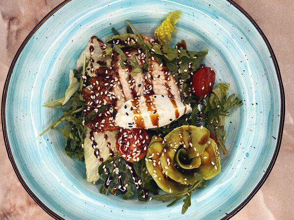 Chocolate lounge cafe - Салат Греческий