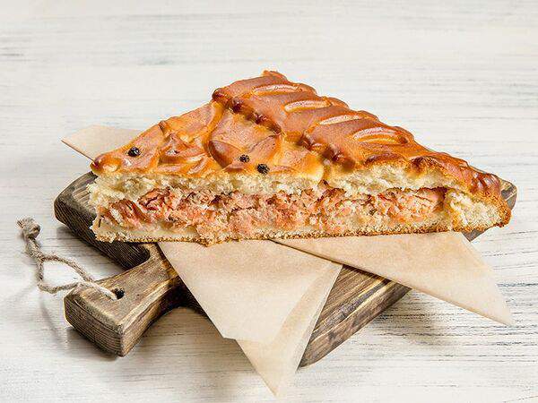 Пироговый Дворик - Пирог с форелью и соусом Бешамель