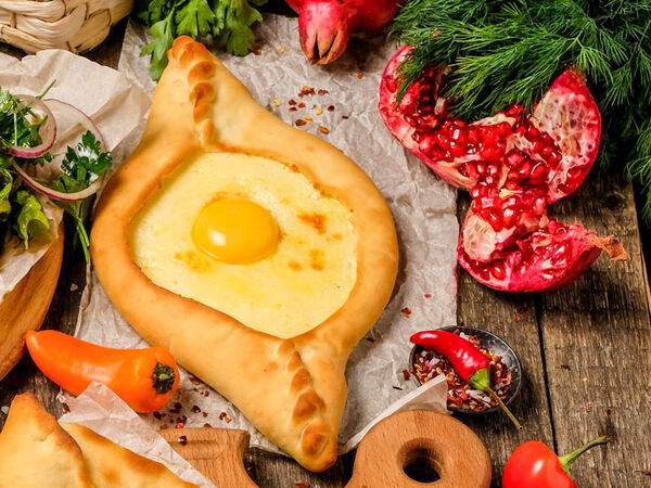 Хачапури и вино - Ачарули