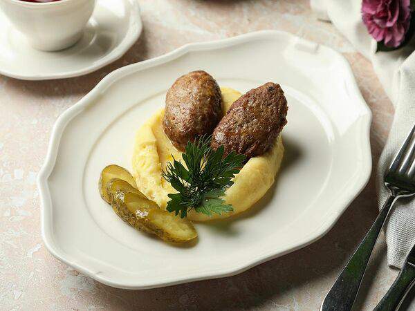 Ресторан 1991 - Котлеты по-домашнему с картофельным пюре