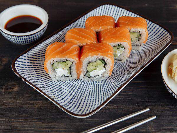 Эбби Noodles & Sushi Bar - Ролл Филадельфия Классика