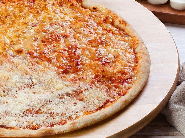 Il Caffe - Пицца Кватро Формаджи