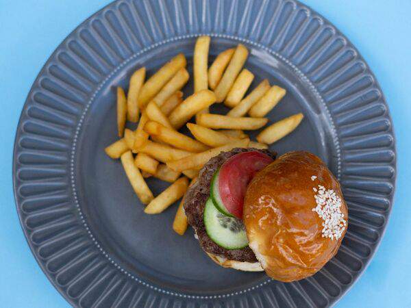 Вмясо - Детский бургер с говядиной и картофелем фри