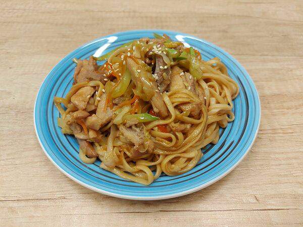 Cуши-соро - Лапша Удон с креветками в соусе терияки