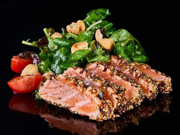 Nishiki - Салат с лососем