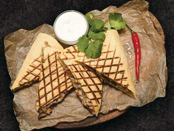 Атмосфера - Кесадилья с курицей