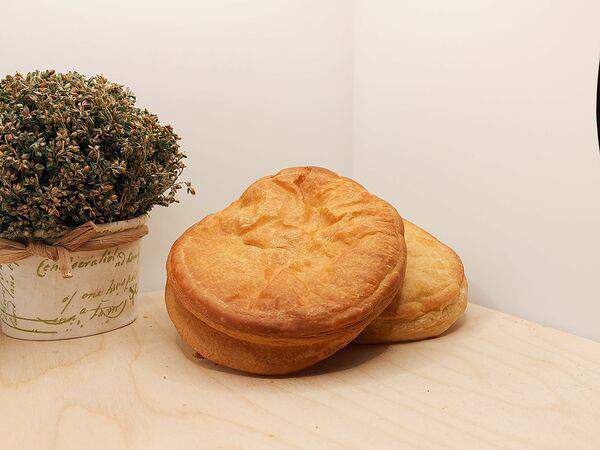 Бриошь пекарня - Пицца Салями