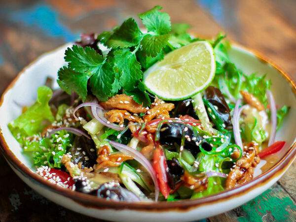 Coffee Room - Салат Тайский с курицей