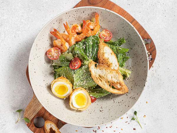 Империя Пиццы и Суши - Салат Цезарь с креветками