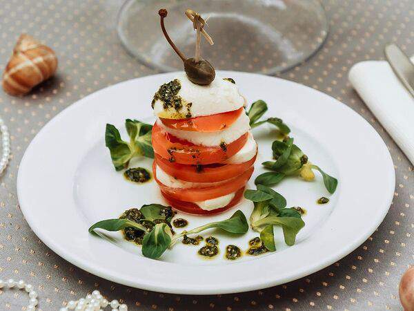 Антонио - Томато - Моцарелла