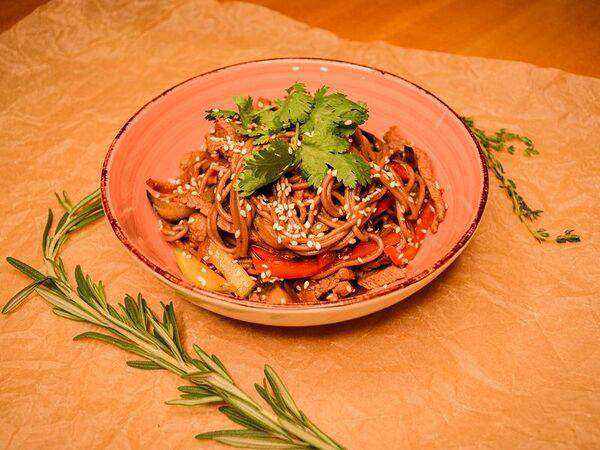 Resstogrill - Соба с говядиной и грибами