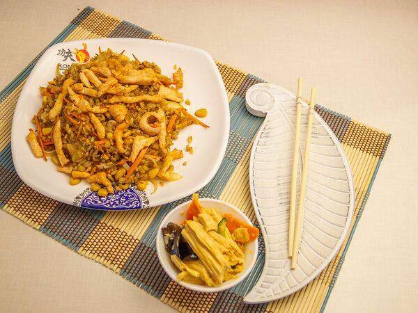 Kong Fu - Жареный рис с курицей