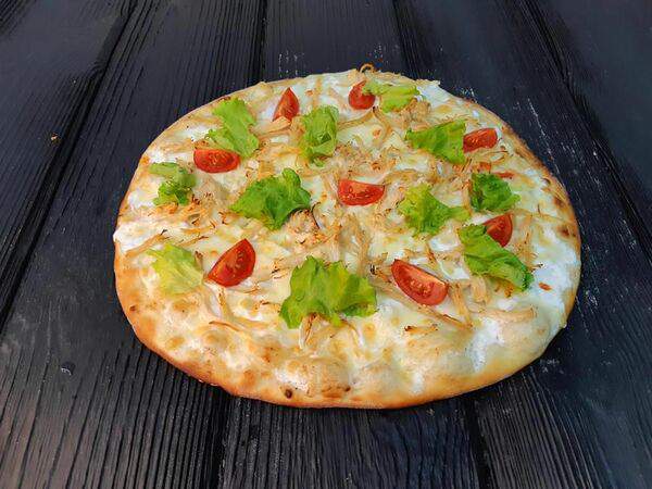 London strike cafe - Пицца Цезарь