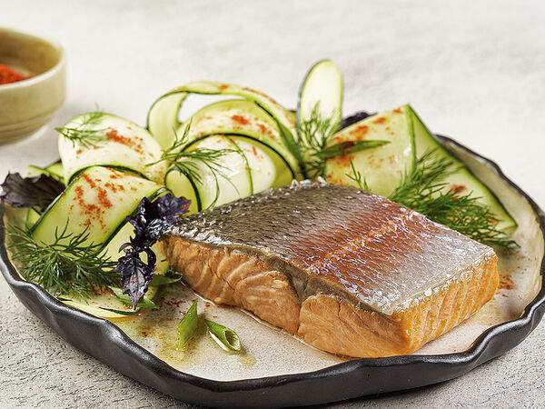 Урюк - Стейк лосося на пару