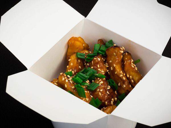 Good Wok - Курица с ананасами в кисло-сладком соусе