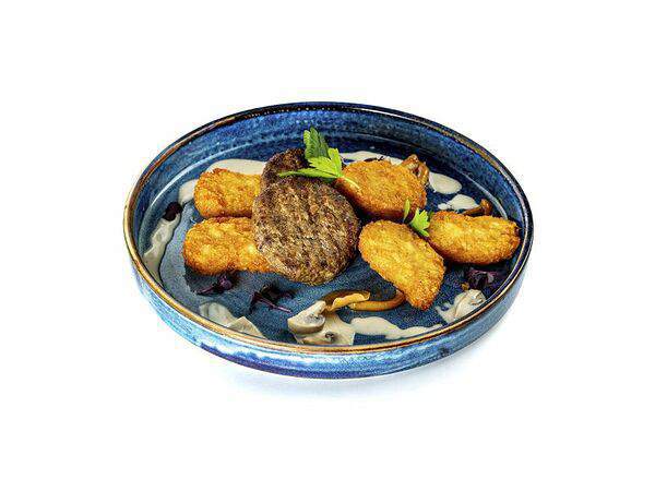 Веранда - Фирменные мясные котлетки с картофельными крокетами и опятами