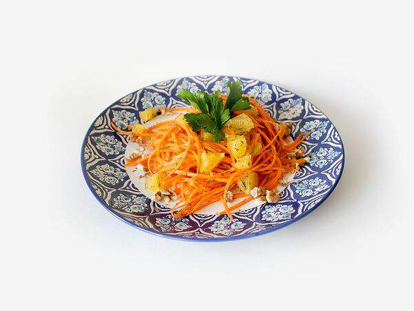 Пиросмани - Салат из моркови с апельсинами